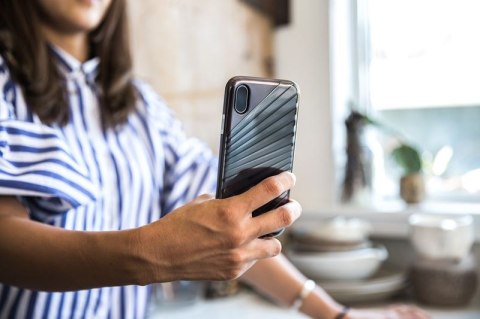 X-Doria Revel Lux - Etui iPhone X (Black Rays) X-Doria Revel Lux - Etui iPhone X (Black Rays)