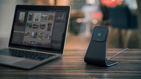 XVIDA Fast Charging Desk Stand - Ładowarka bezprzewodowa z uchwytem magnetycznym, aluminium (QC 2.0) XVIDA Fast Charging Desk Stand - Ładowarka bezprzewodowa z uchwytem magnetycznym, aluminium (QC 2.0)