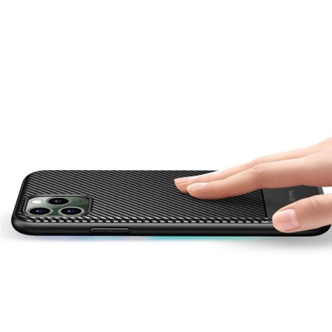 Crong Prestige Carbon Cover - Etui iPhone 11 Pro (czarny) Crong Prestige Carbon Cover - Etui iPhone 11 Pro (czarny)