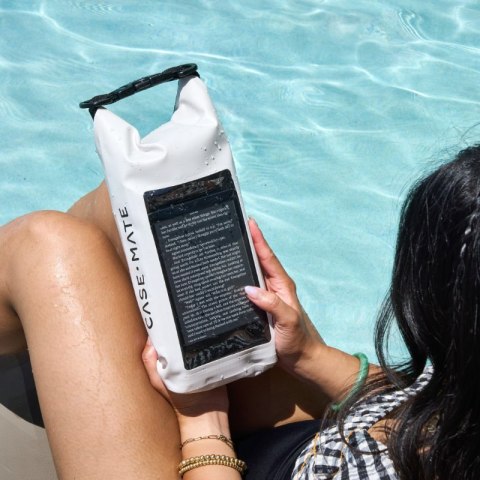 Case-Mate Waterproof Mini Phone Bucket Dry Bag - Wodoodporna torebka z kieszenią na telefon do 7" (Soap Bubble) Case-Mate Waterproof Mini Phone Bucket Dry Bag - Wodoodporna torebka z kieszenią na telefon do 7" (Soap Bubble)