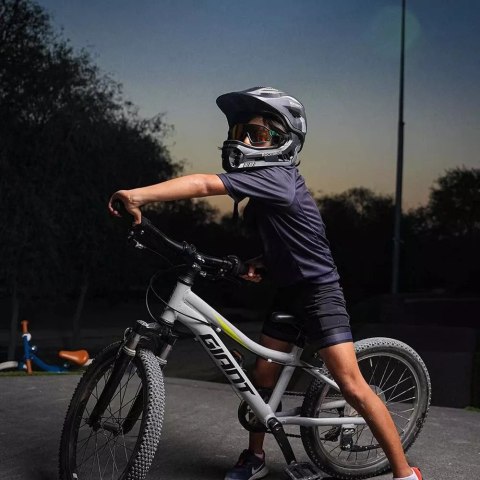 RockBros Kask rowerowy dziecięcy z odpinaną szczęką Rockbros TT-32SBTG-M rozmiar M - szary RockBros Kask rowerowy dziecięcy z odpinaną szczęką Rockbros TT-32SBTG-M rozmiar M - szary