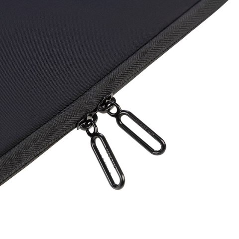 TUCANO Elements 2 - Pokrowiec MacBook Air 13" (M3/M2/M1/2024-2018) / Pro 13" (czarny) TUCANO Elements 2 - Pokrowiec MacBook Air 13" (M3/M2/M1/2024-2018) / Pro 13" (czarny)