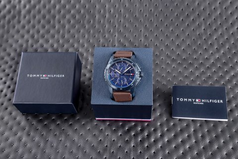 Tommy Hilfiger Zegarek Męski Tommy Hilfiger Walker 1710632 + BOX Tommy Hilfiger Zegarek Męski Tommy Hilfiger Walker 1710632 + BOX