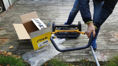 Stiga Kosiarka Ręczna STIGA SCM 240 R - 40 cm Koszenia 5 Ostrzy 3 Poziomy Stiga Kosiarka Ręczna STIGA SCM 240 R - 40 cm Koszenia 5 Ostrzy 3 Poziomy