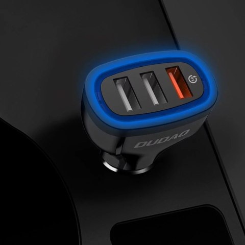 Dudao Dudao ładowarka samochodowa szybkie ładowanie Quick Charge 3.0 QC3.0 2.4A 18W 3x USB biały (R7S white) Dudao Dudao ładowarka samochodowa szybkie ładowanie Quick Charge 3.0 QC3.0 2.4A 18W 3x USB biały (R7S white)