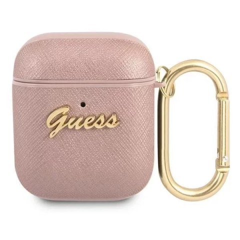 Guess Guess GUA2SASMP AirPods cover różowy/pink Saffiano Script Metal Collection Guess Guess GUA2SASMP AirPods cover różowy/pink Saffiano Script Metal Collection