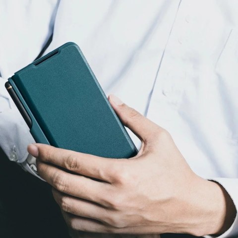 Nillkin Skórzane etui z klapką i osłoną aparatu do Samsung Galaxy Z Fold 5 Nillkin Qin Leather Pro - czarne Nillkin Skórzane etui z klapką i osłoną aparatu do Samsung Galaxy Z Fold 5 Nillkin Qin Leather Pro - czarne