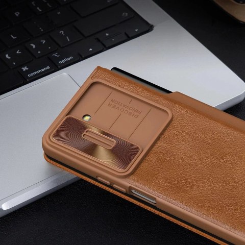 Nillkin Skórzane etui z klapką i osłoną aparatu do Samsung Galaxy Z Fold 5 Nillkin Qin Leather Pro - czarne Nillkin Skórzane etui z klapką i osłoną aparatu do Samsung Galaxy Z Fold 5 Nillkin Qin Leather Pro - czarne