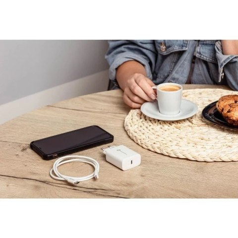 Forcell Ładowarka Forcell 20W USB-C PD QC 4.0 + Kabel Lightning do iPhone 12 13 14 Forcell Ładowarka Forcell 20W USB-C PD QC 4.0 + Kabel Lightning do iPhone 12 13 14