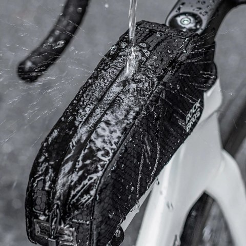 RockBros Torba rowerowa Rockbros 0,9 l wodoodporna na ramę górną rurę - czarna RockBros Torba rowerowa Rockbros 0,9 l wodoodporna na ramę górną rurę - czarna