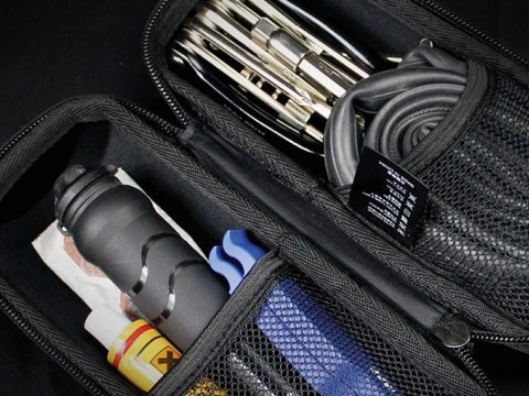 Wildman Etui torba sakwa na bidon uchwyt rowerowy Wildman Bag E3 0,8l Czarny Wildman Etui torba sakwa na bidon uchwyt rowerowy Wildman Bag E3 0,8l Czarny