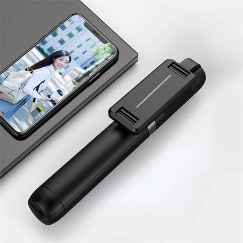 BlitzWolf Uchwyt Selfie Stick Tripod P50 na telefon kijek do zdjęć + Pilot Bluetooth Czarny BlitzWolf Uchwyt Selfie Stick Tripod P50 na telefon kijek do zdjęć + Pilot Bluetooth Czarny
