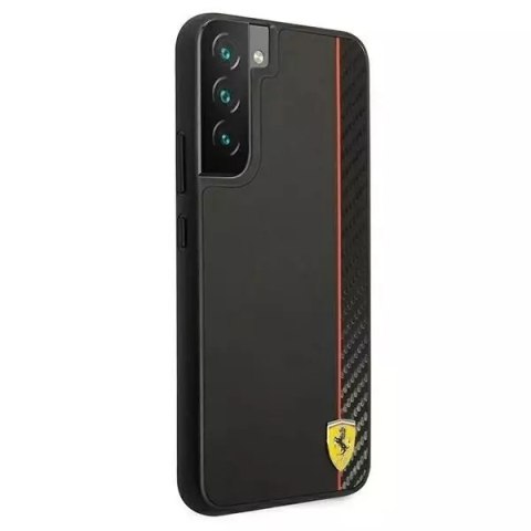 Ferrari Etui Ferrari FESAXHCS22MBK do Galaxy S22+ S906hardcase On Track Carbon Stripe czarny/black Ferrari Etui Ferrari FESAXHCS22MBK do Galaxy S22+ S906hardcase On Track Carbon Stripe czarny/black