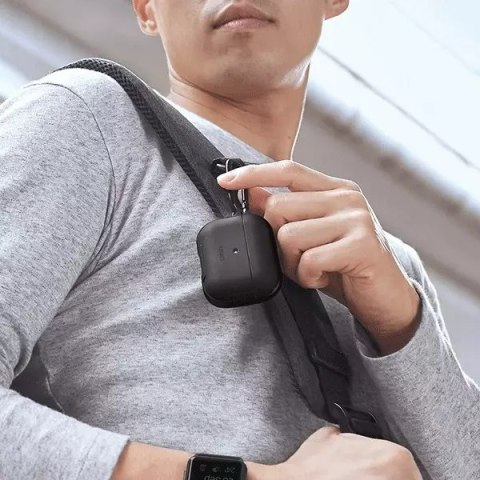 UNIQ Etui ochronne na słuchawki UNIQ etui Valencia do Apple AirPods Pro czarny/midnight black Antimicrobial UNIQ Etui ochronne na słuchawki UNIQ etui Valencia do Apple AirPods Pro czarny/midnight black Antimicrobial