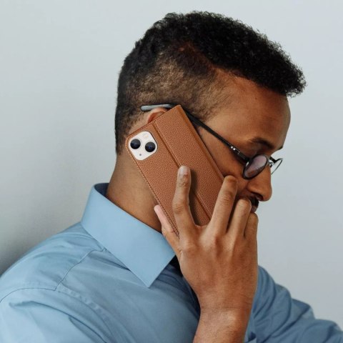 Dux Ducis Dux Ducis Skin X2 etui do iPhone 14 Plus pokrowiec z magnetyczną klapką brązowy Dux Ducis Dux Ducis Skin X2 etui do iPhone 14 Plus pokrowiec z magnetyczną klapką brązowy
