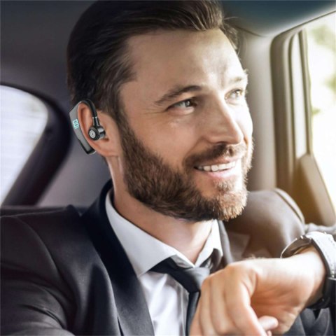Defender Słuchawka bezprzewodowa do rozmów Bluetooth 4.0 zestaw słuchawkowy do samochodu auta z wyświetlaczem V8 Czarna Defender Słuchawka bezprzewodowa do rozmów Bluetooth 4.0 zestaw słuchawkowy do samochodu auta z wyświetlaczem V8 Czarna